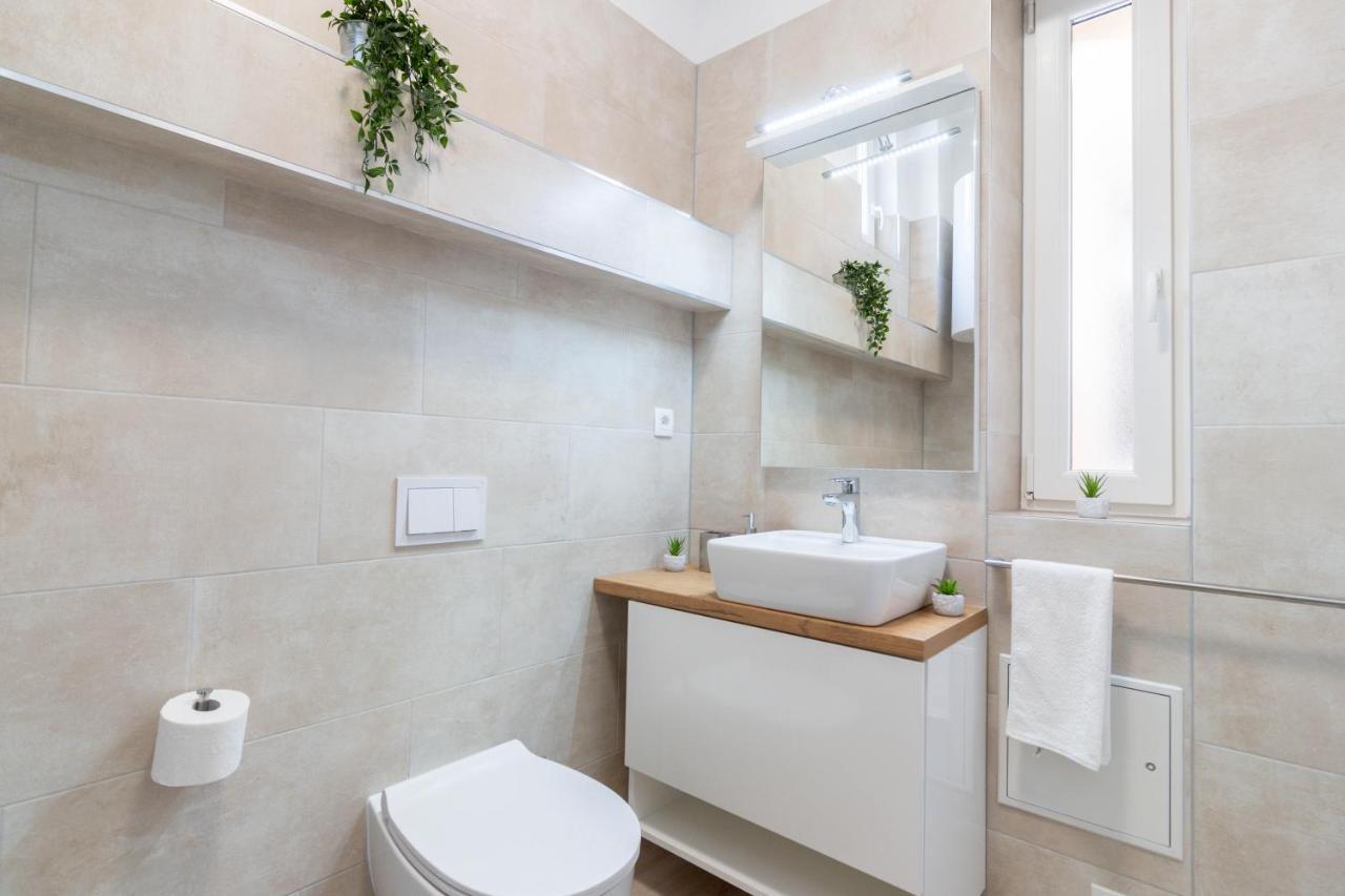Apartments Fiorello Рийека Екстериор снимка